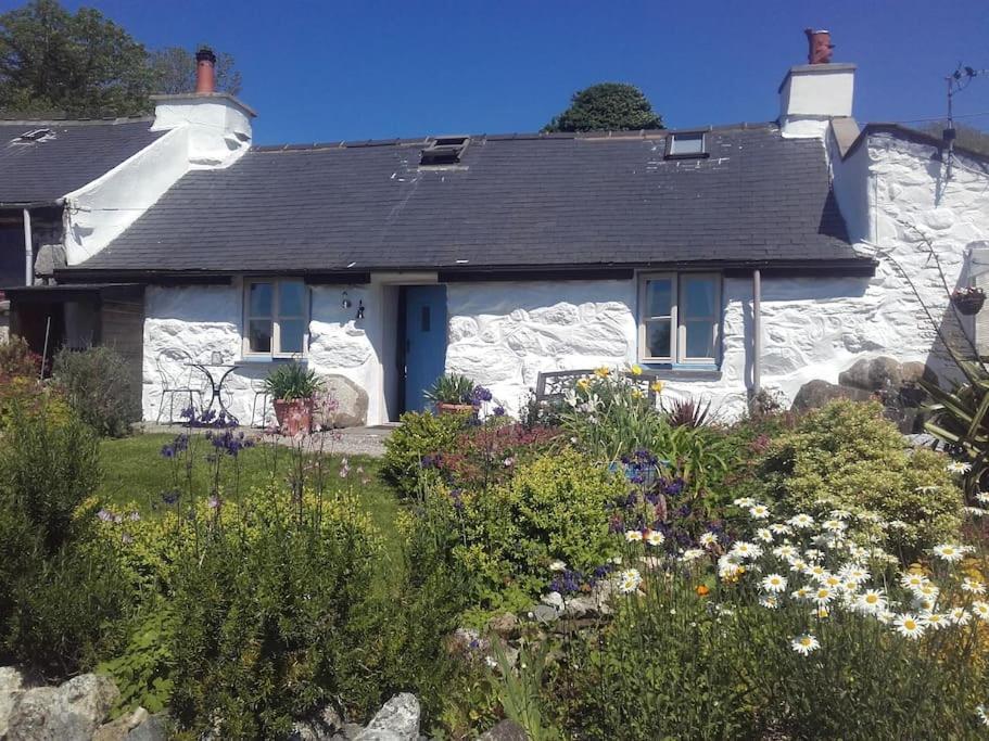 Traditional Stone Cottage With Sea Views In Snowdonia National Park Brynkir Exterior photo